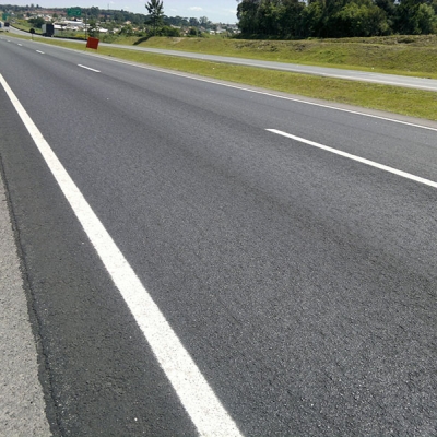 Obras de Pavimentación en Fernão Dias BR 381